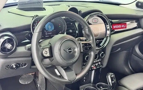 MINI Hatch, 2023 год, 2 750 000 рублей, 12 фотография