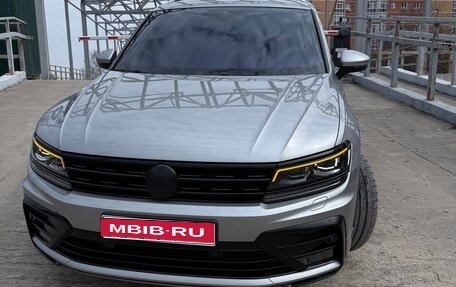 Volkswagen Tiguan II, 2019 год, 3 390 000 рублей, 1 фотография