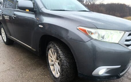 Toyota Highlander III, 2011 год, 2 300 000 рублей, 9 фотография