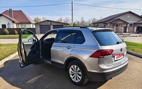 Volkswagen Tiguan II, 2019 год, 2 650 000 рублей, 4 фотография