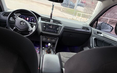 Volkswagen Tiguan II, 2019 год, 3 390 000 рублей, 14 фотография