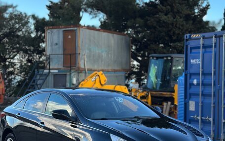 Hyundai Sonata VI, 2011 год, 920 000 рублей, 2 фотография