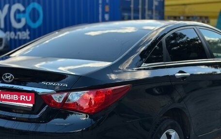 Hyundai Sonata VI, 2011 год, 920 000 рублей, 6 фотография