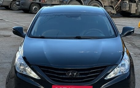 Hyundai Sonata VI, 2011 год, 920 000 рублей, 4 фотография
