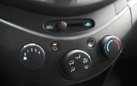 Chevrolet Spark III, 2011 год, 598 000 рублей, 10 фотография