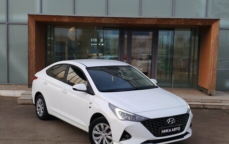 Hyundai Solaris II рестайлинг, 2020 год, 1 570 000 рублей, 2 фотография