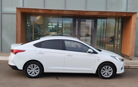 Hyundai Solaris II рестайлинг, 2020 год, 1 570 000 рублей, 5 фотография