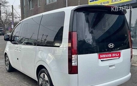 Hyundai Staria, 2024 год, 4 468 000 рублей, 3 фотография