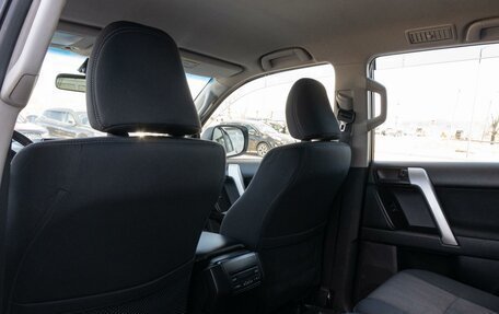 Toyota Land Cruiser Prado 150 рестайлинг 2, 2020 год, 4 515 000 рублей, 16 фотография