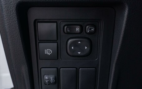 Toyota Land Cruiser Prado 150 рестайлинг 2, 2020 год, 4 515 000 рублей, 25 фотография