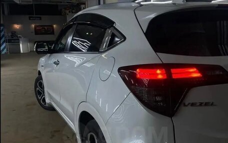 Honda Vezel, 2018 год, 1 800 000 рублей, 6 фотография