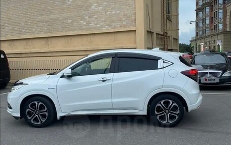 Honda Vezel, 2018 год, 1 800 000 рублей, 8 фотография