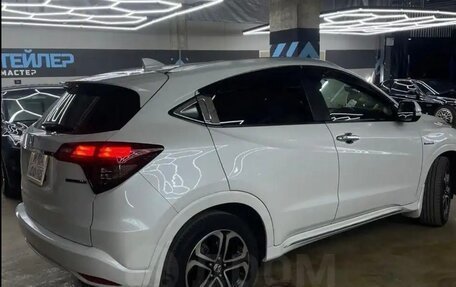Honda Vezel, 2018 год, 1 800 000 рублей, 5 фотография