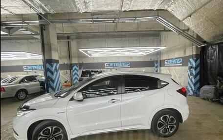 Honda Vezel, 2018 год, 1 800 000 рублей, 9 фотография