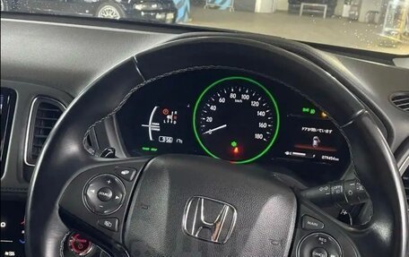 Honda Vezel, 2018 год, 1 800 000 рублей, 14 фотография