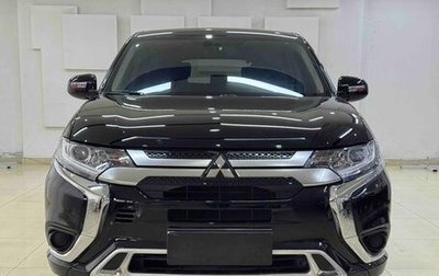 Mitsubishi Outlander III рестайлинг 3, 2022 год, 2 244 000 рублей, 1 фотография