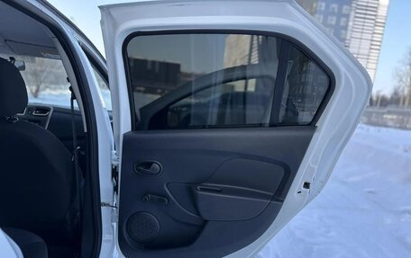 Renault Logan II, 2019 год, 710 000 рублей, 22 фотография