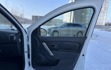 Renault Logan II, 2019 год, 710 000 рублей, 21 фотография