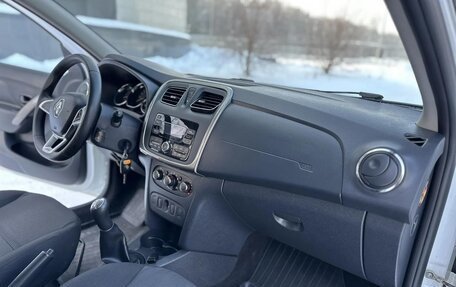 Renault Logan II, 2019 год, 710 000 рублей, 23 фотография