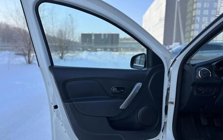 Renault Logan II, 2019 год, 710 000 рублей, 19 фотография