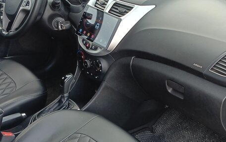 Hyundai Solaris II рестайлинг, 2016 год, 870 000 рублей, 7 фотография