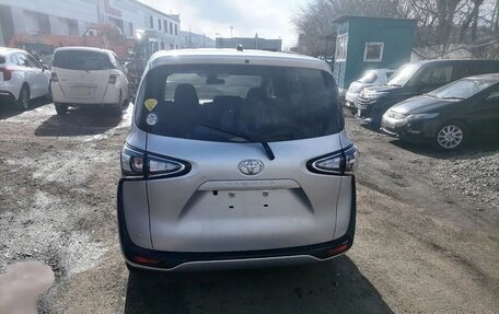 Toyota Sienta II, 2022 год, 1 470 000 рублей, 3 фотография