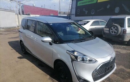 Toyota Sienta II, 2022 год, 1 470 000 рублей, 2 фотография