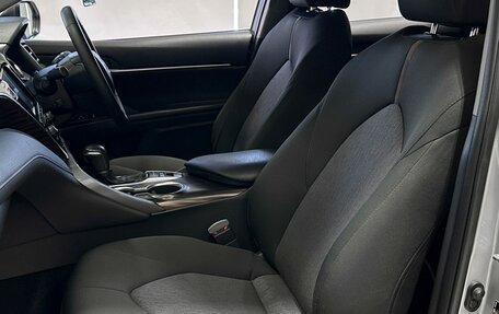 Toyota Camry, 2018 год, 2 857 000 рублей, 16 фотография