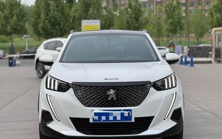 Peugeot 2008 II, 2022 год, 1 520 000 рублей, 2 фотография