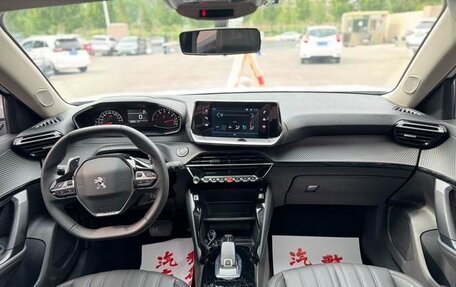 Peugeot 2008 II, 2022 год, 1 520 000 рублей, 7 фотография