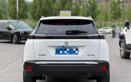 Peugeot 2008 II, 2022 год, 1 520 000 рублей, 5 фотография