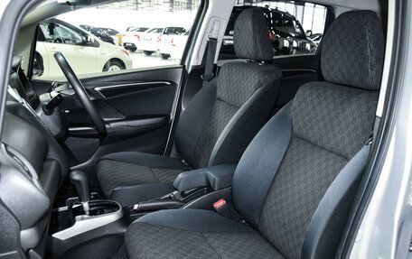 Honda Fit III, 2013 год, 1 050 000 рублей, 7 фотография