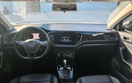 Volkswagen T-Roc I, 2022 год, 1 650 000 рублей, 6 фотография