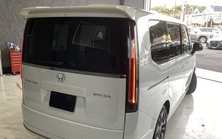 Honda Stepwgn, 2023 год, 2 187 000 рублей, 5 фотография