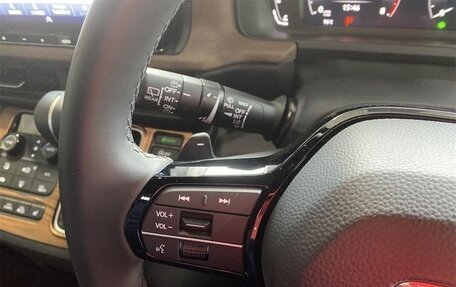 Honda Stepwgn, 2023 год, 2 187 000 рублей, 18 фотография