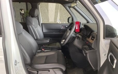 Honda Stepwgn, 2023 год, 2 187 000 рублей, 10 фотография