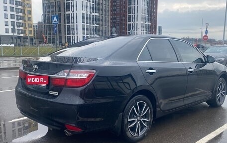 Toyota Camry, 2017 год, 2 450 000 рублей, 4 фотография