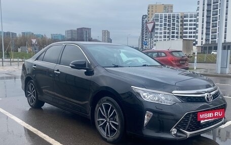 Toyota Camry, 2017 год, 2 450 000 рублей, 3 фотография