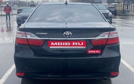Toyota Camry, 2017 год, 2 450 000 рублей, 5 фотография