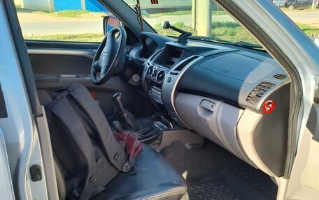 Mitsubishi Pajero Sport II рестайлинг, 2012 год, 1 762 000 рублей, 14 фотография