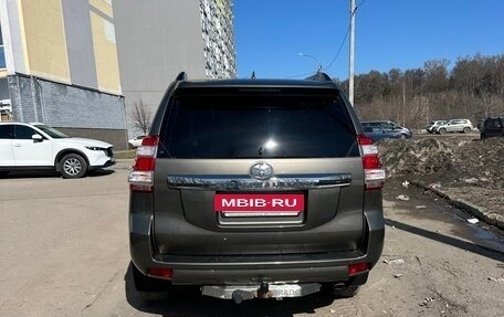 Toyota Land Cruiser Prado 150 рестайлинг 2, 2017 год, 3 500 000 рублей, 3 фотография