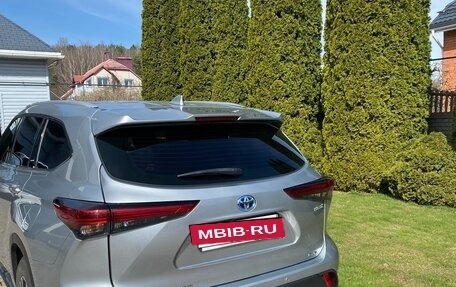 Toyota Highlander, 2022 год, 6 500 000 рублей, 10 фотография