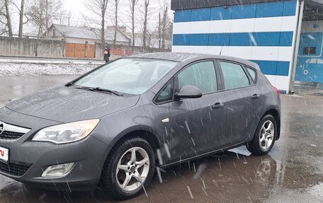 Opel Astra J, 2011 год, 450 000 рублей, 1 фотография