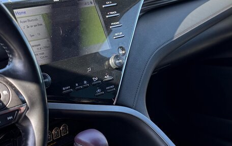 Toyota Camry, 2018 год, 2 990 000 рублей, 13 фотография