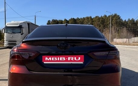 Toyota Camry, 2018 год, 2 990 000 рублей, 10 фотография