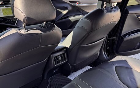 Toyota Camry, 2018 год, 2 990 000 рублей, 15 фотография