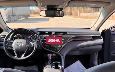 Toyota Camry, 2018 год, 2 990 000 рублей, 17 фотография