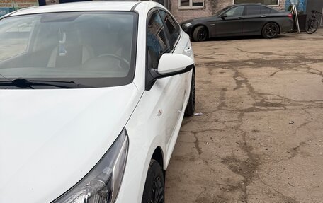 Hyundai Solaris II рестайлинг, 2019 год, 1 050 000 рублей, 2 фотография