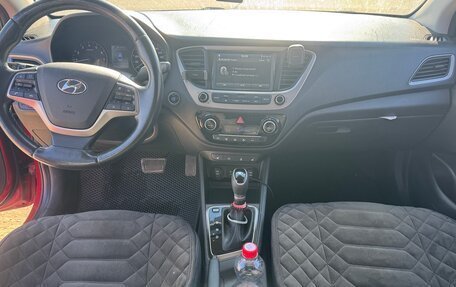 Hyundai Solaris II рестайлинг, 2018 год, 1 375 000 рублей, 7 фотография