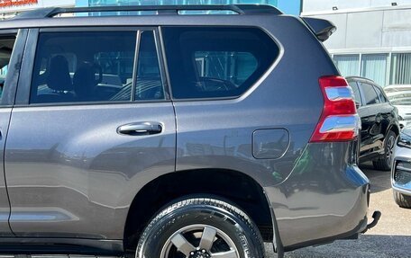 Toyota Land Cruiser Prado 150 рестайлинг 2, 2015 год, 3 349 900 рублей, 4 фотография